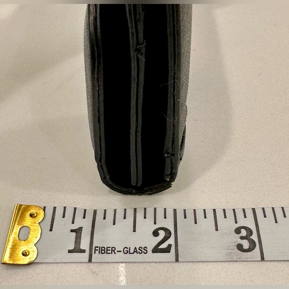 VTG Guess - Los Angeles - Black & Gold Wallet - VGUC - Picture 14 of 17